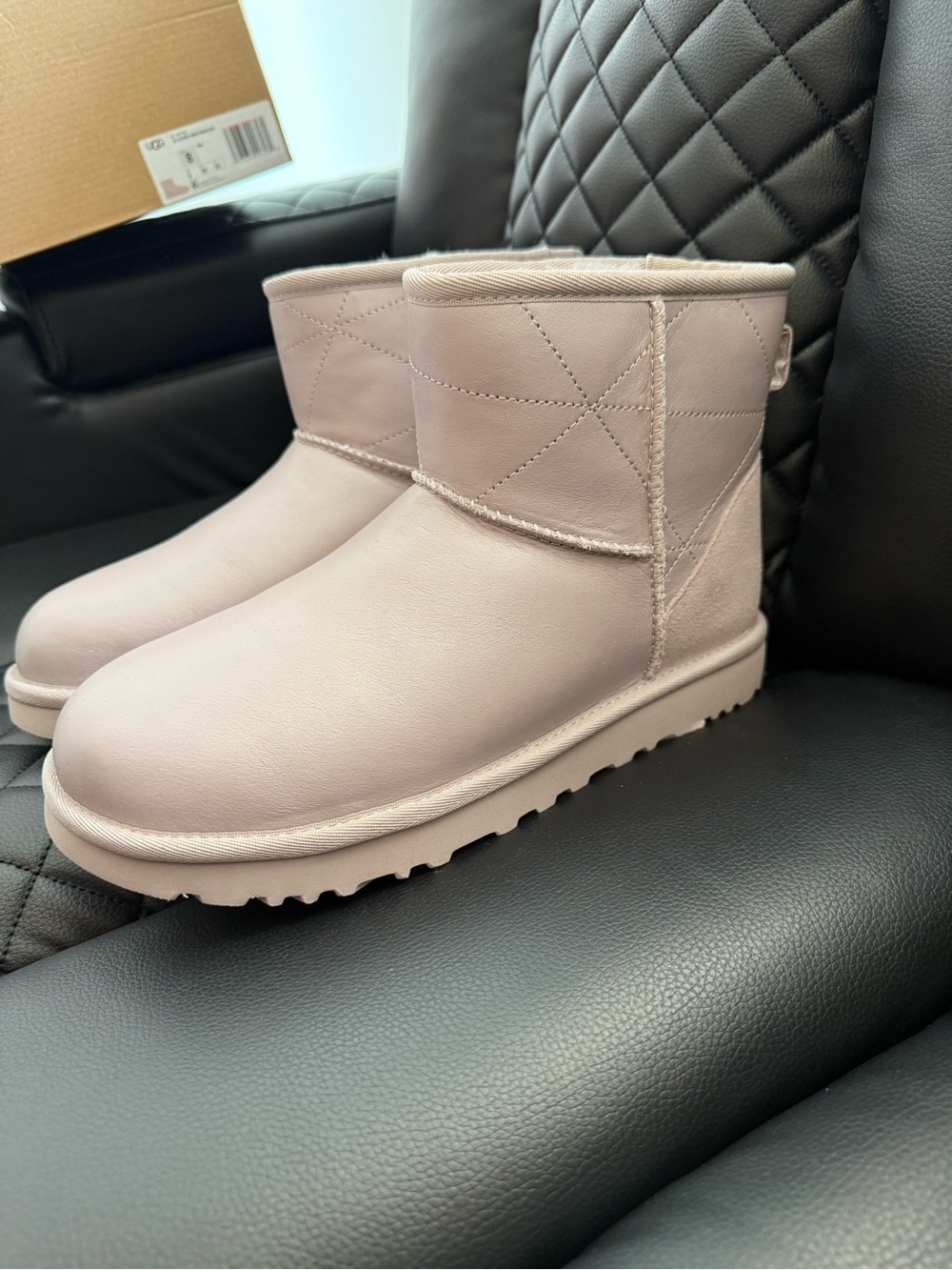 UGGs NEW Women’s Size 8